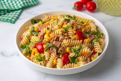 Salade de Macaronis au Thon, Olives et Légumes